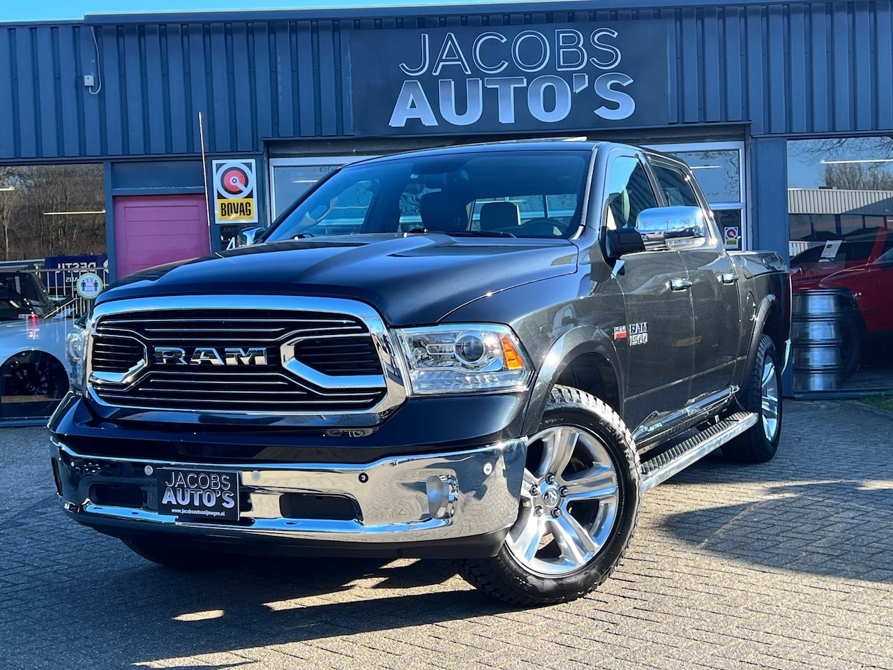 Dodge Ram 1500 - 5.7 V8 Crew Cab LIMITED lage bijtelling - AutoWereld.nl