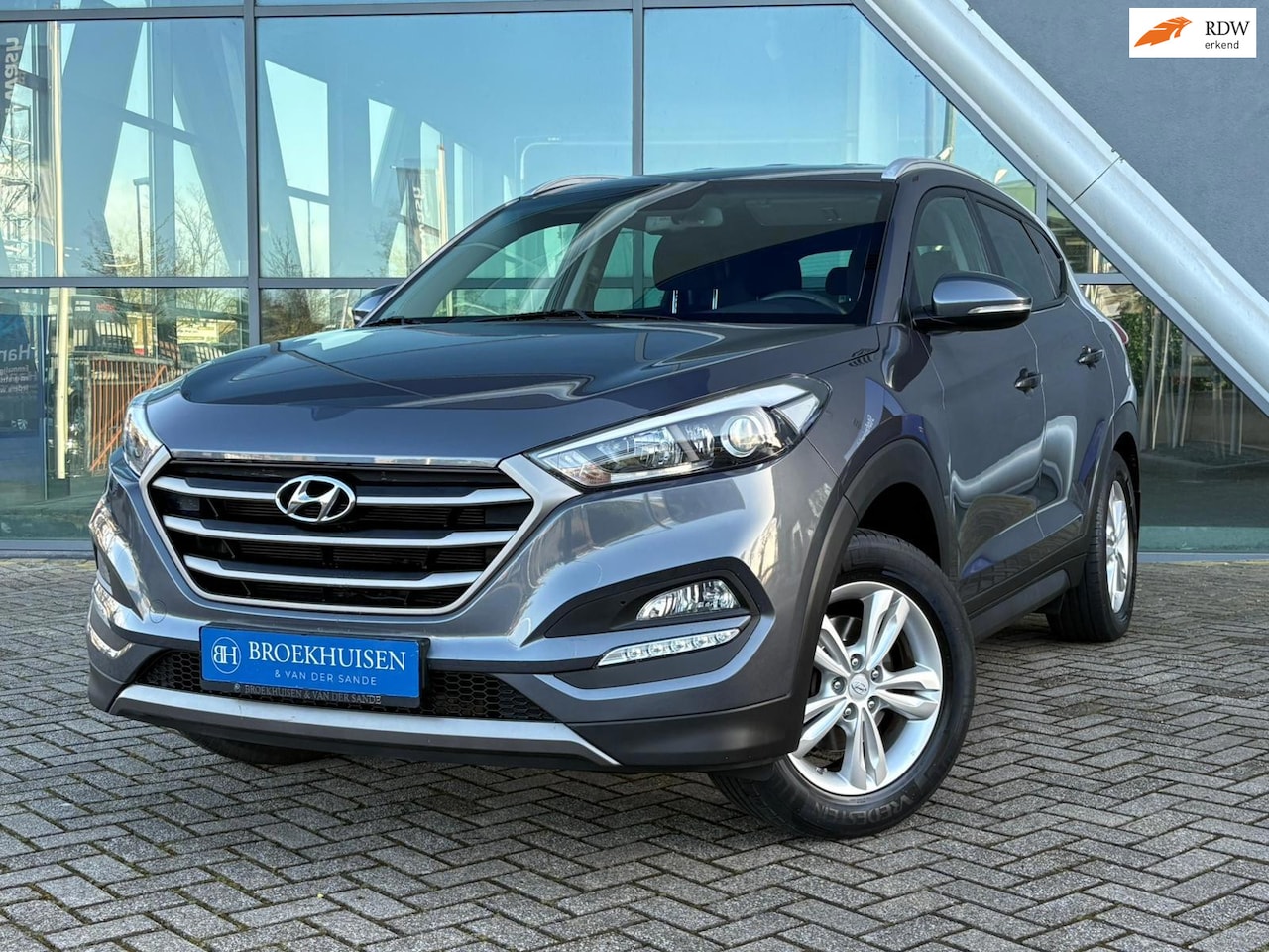 Hyundai Tucson - 1.6 GDi Comfort 132pk Trekhaak / Camera / Stoelverwarming - AutoWereld.nl
