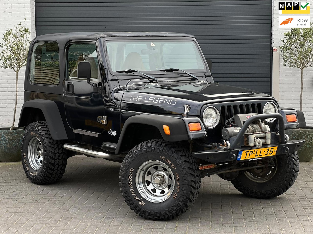 Jeep Wrangler - 4.0i Hardtop | 89DZ KM | NAP | 2e Eign. | Lier | Verhoogd | Youngtimer| - AutoWereld.nl