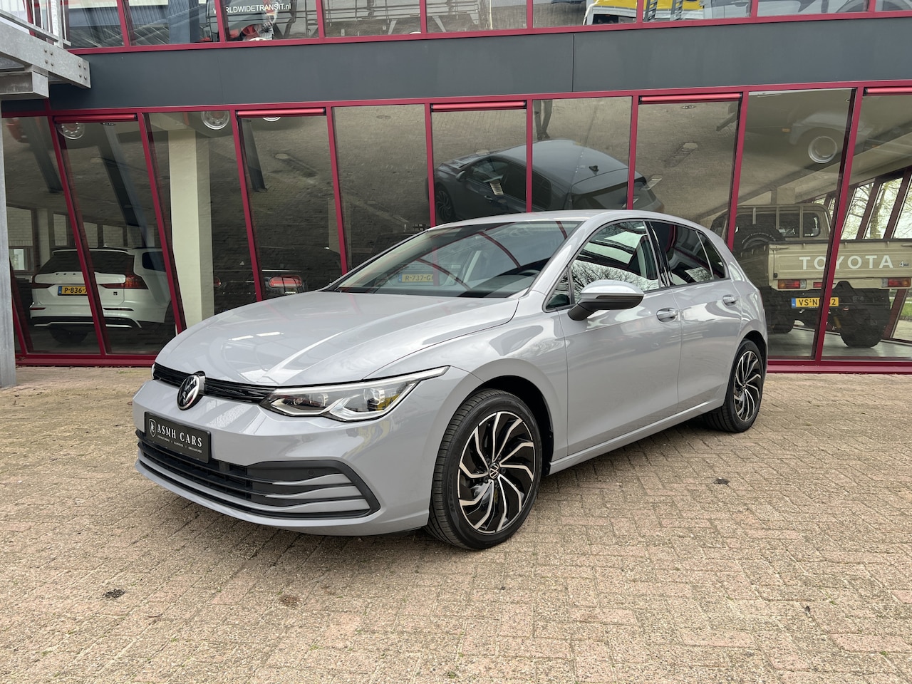 Volkswagen Golf - 1.5 TSI Life | ACC | PDC | IQ-light | Memory | Stoelverw./massage | Getint gelas | - AutoWereld.nl