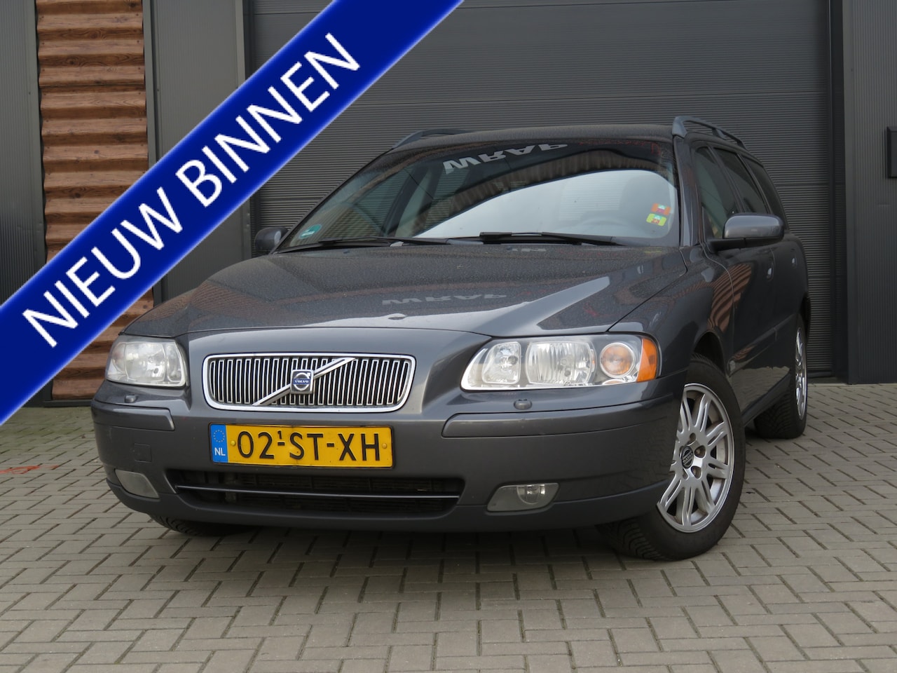 Volvo V70 - 2.4 Edition II Airco Cr-Control 7-Pers Youngtimer - AutoWereld.nl