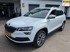 Skoda Karoq - 1.5 TSI ACT Edition Trekhaak/ adapt.cruise /Clima/Carplay