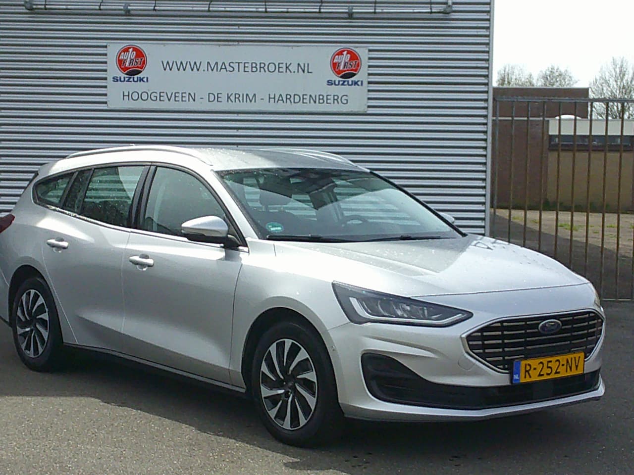 Ford Focus Wagon - 1.0 EcoBoost Hybrid Titanium Style Staat in Hoogeveen - AutoWereld.nl