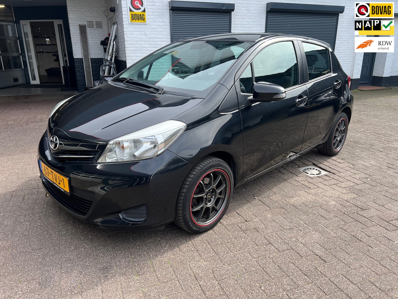 Toyota Yaris - 1.0 VVT-i Aspiration Navi/Clima/camera - AutoWereld.nl