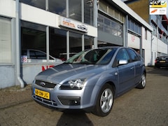 Ford Focus - 1.6-16V Futura