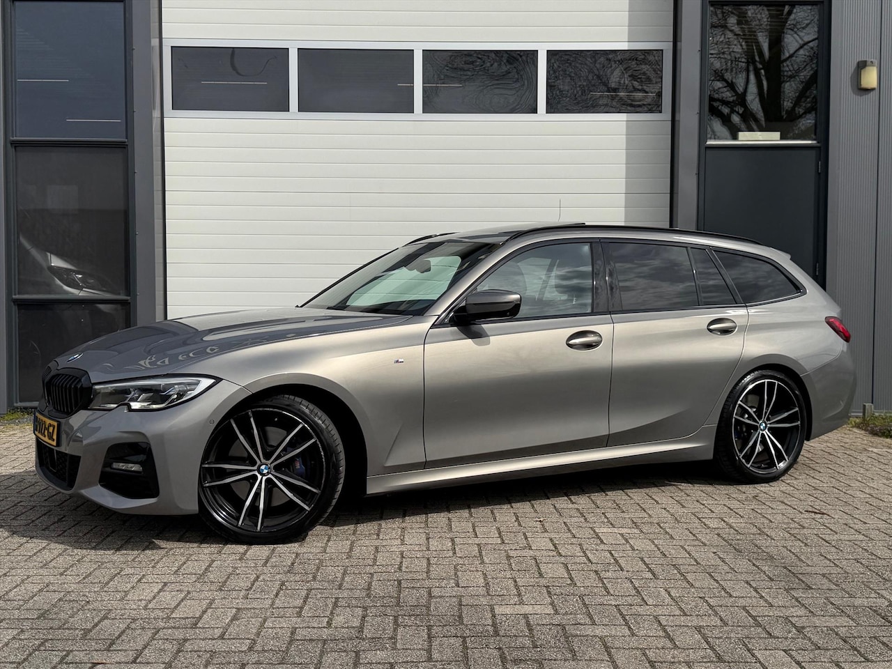 BMW 3-serie Touring - (g21) 320d Aut High Exe M Sport panor - AutoWereld.nl