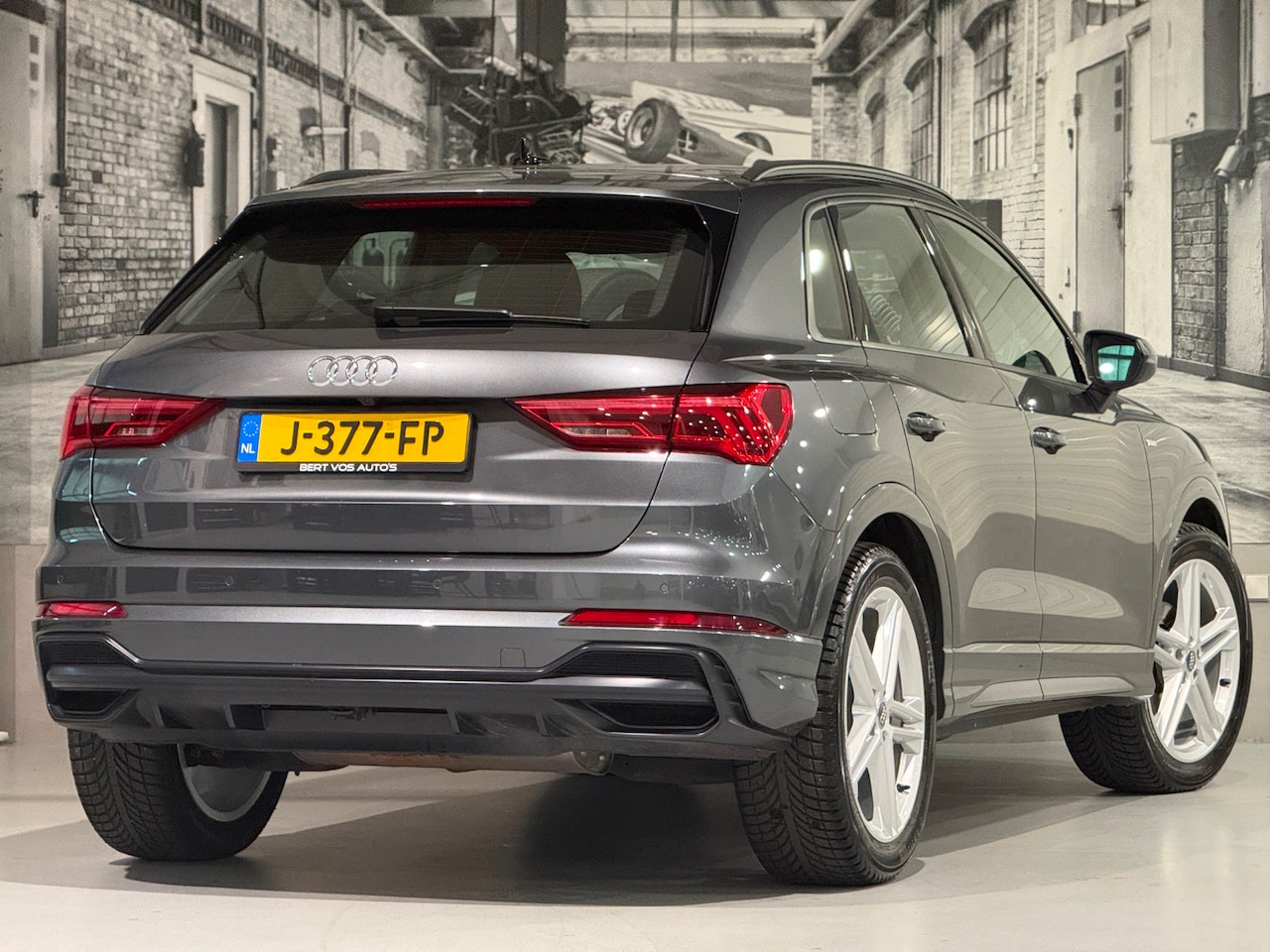Audi Q3 - 35 TFSI S Line *Daytona Grey* - AutoWereld.nl