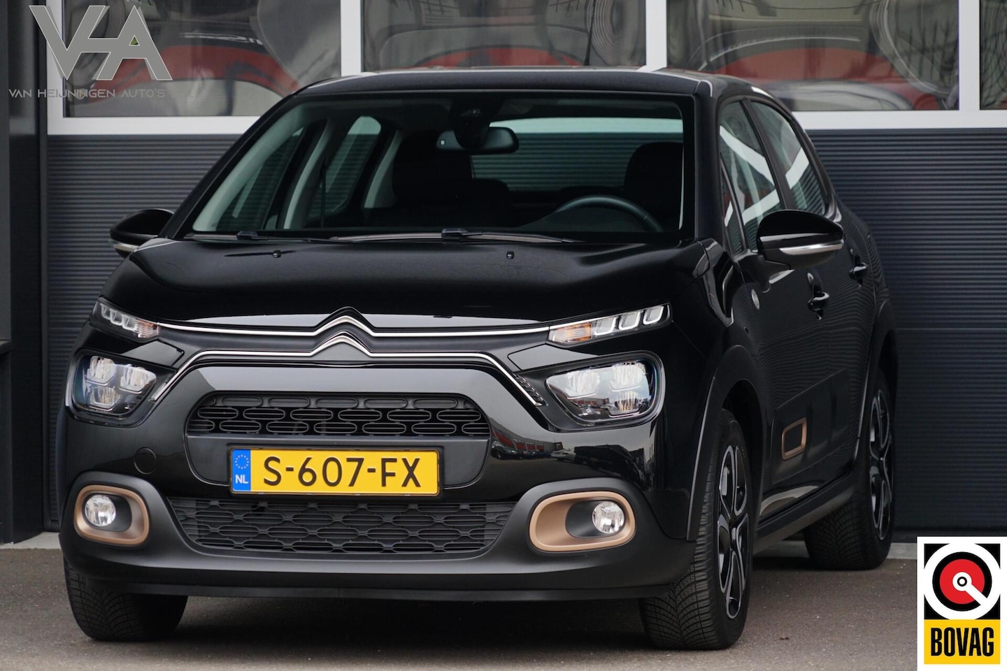 Citroën C3 - 1.2 PureTech C-Series, LED, CarPlay, clima, cruise - AutoWereld.nl