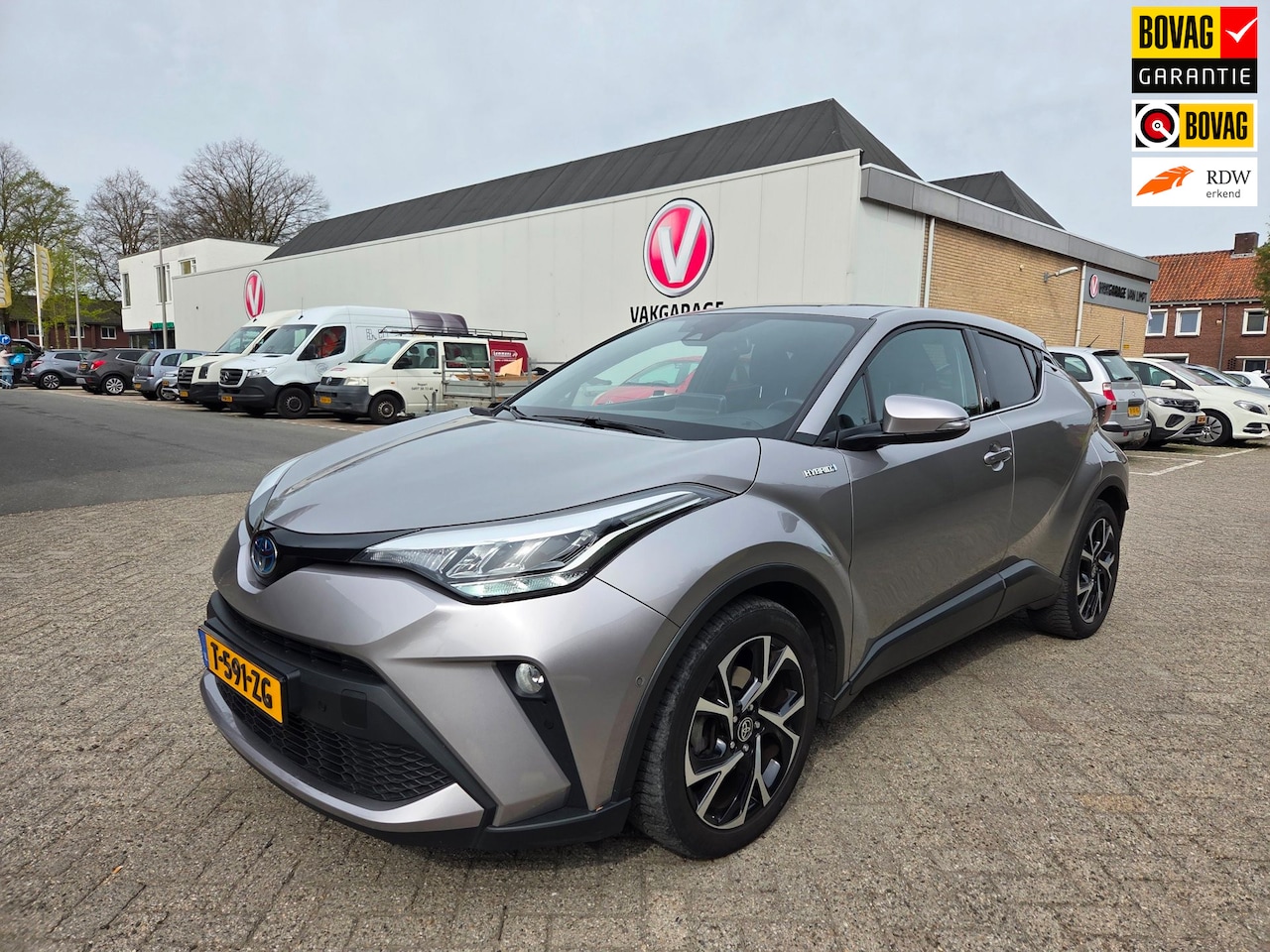 Toyota C-HR - 2.0 Hybrid Dynamic | Pre Crash detectie | Lane assist | A.u.r.-camera | 18"velgen - AutoWereld.nl