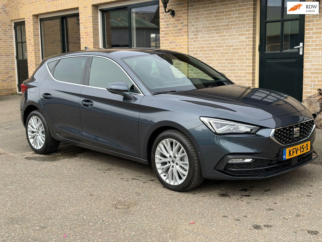 SEAT Leon - 1.4 TSI eHybrid PHEV FR Business | Carplay - AutoWereld.nl