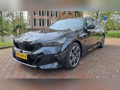 BMW 5-serie Touring - 550e xDrive Adaptieve Cruisecontrole - M Sportpakket - Travel Pack - M Sportpakket Pro - P