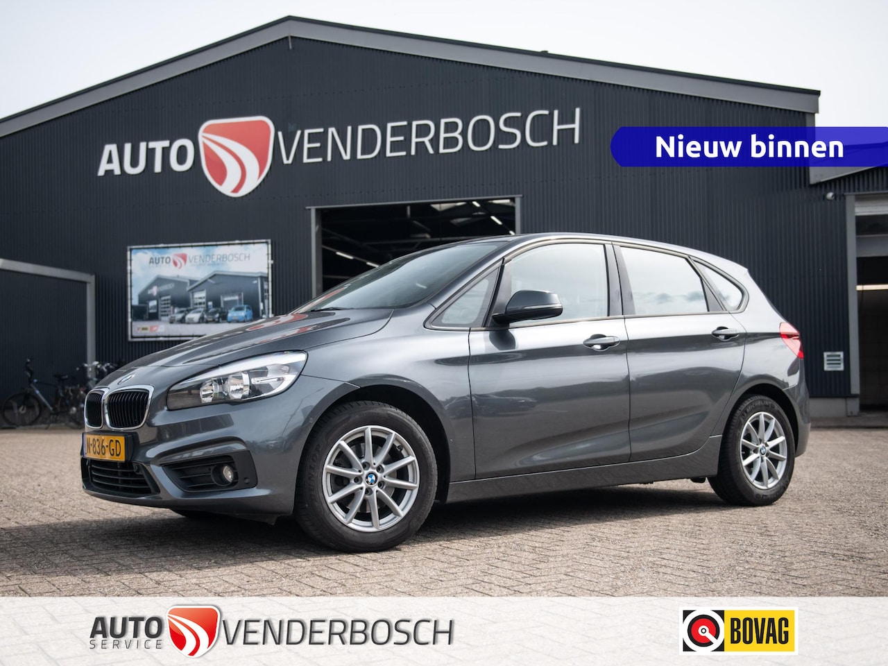 BMW 2-serie Active Tourer - 218i High Executive 136pk | Automaat | Navi | Clima | Trekhaak 1.300 kg - AutoWereld.nl