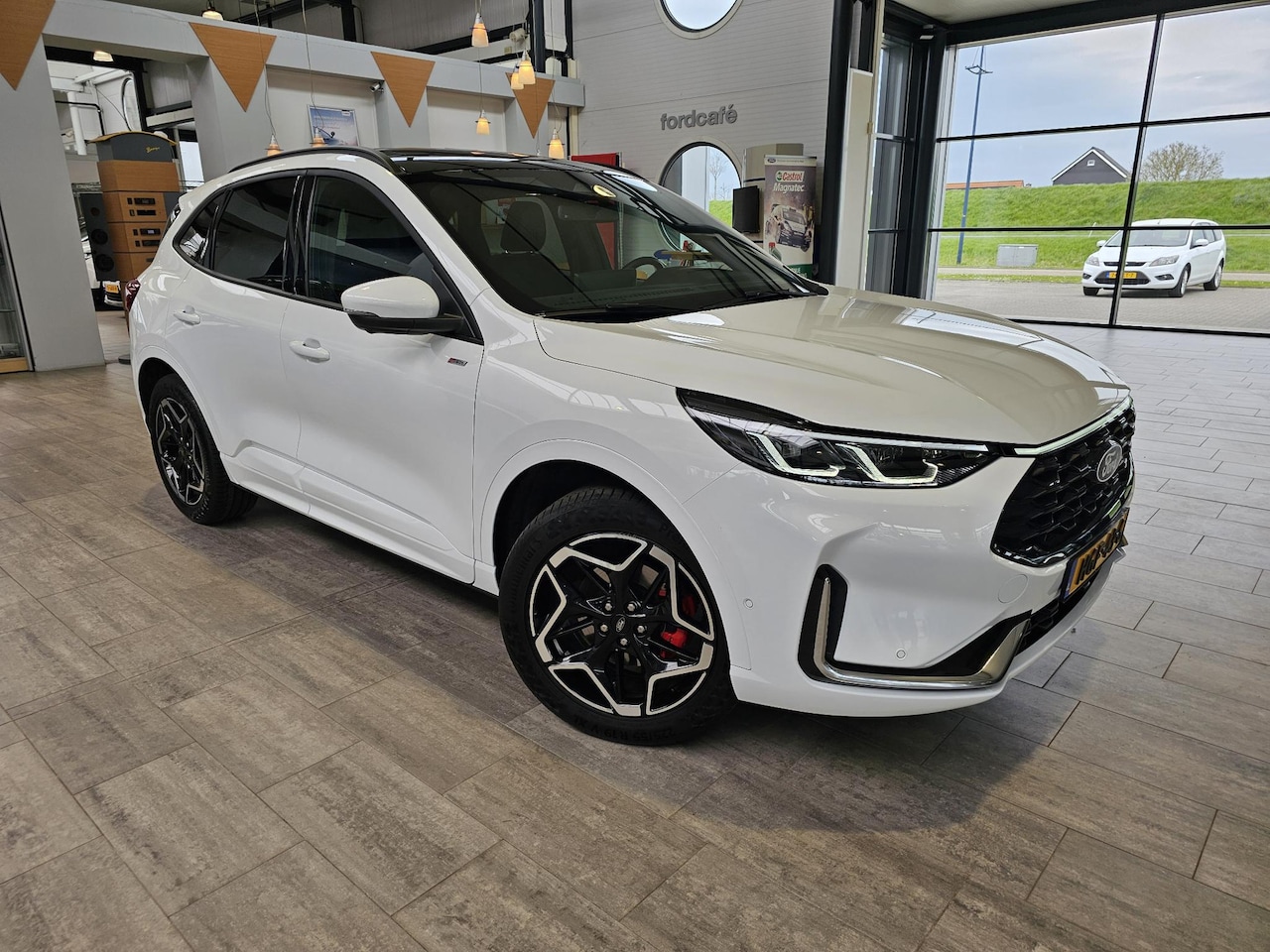 Ford Kuga - 2.5 PHEV ST-Line X 2.5 PHEV ST-Line X - AutoWereld.nl