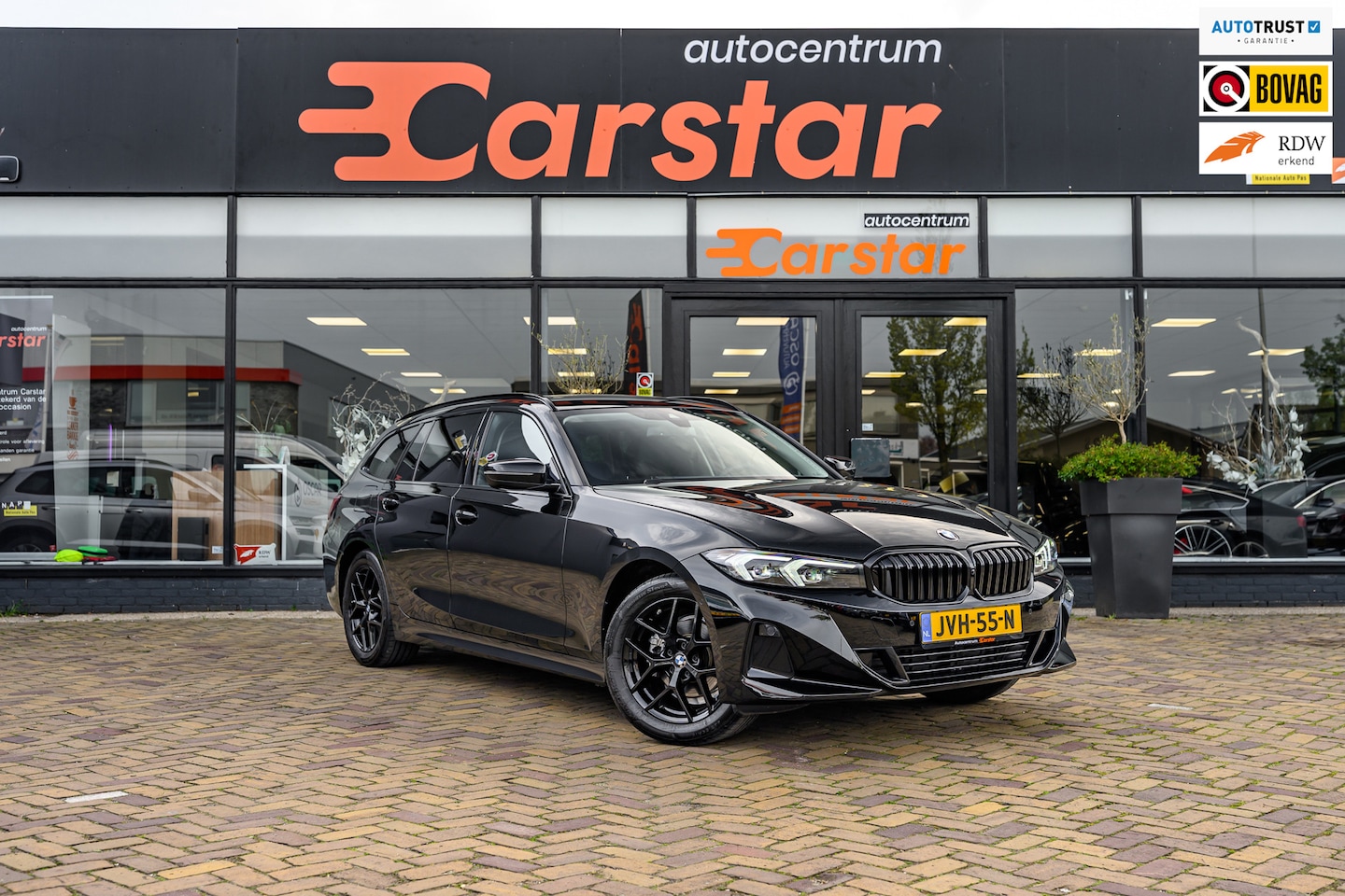 BMW 3-serie Touring - 318i High Executive|Led|Car-Play|trekhaak - AutoWereld.nl