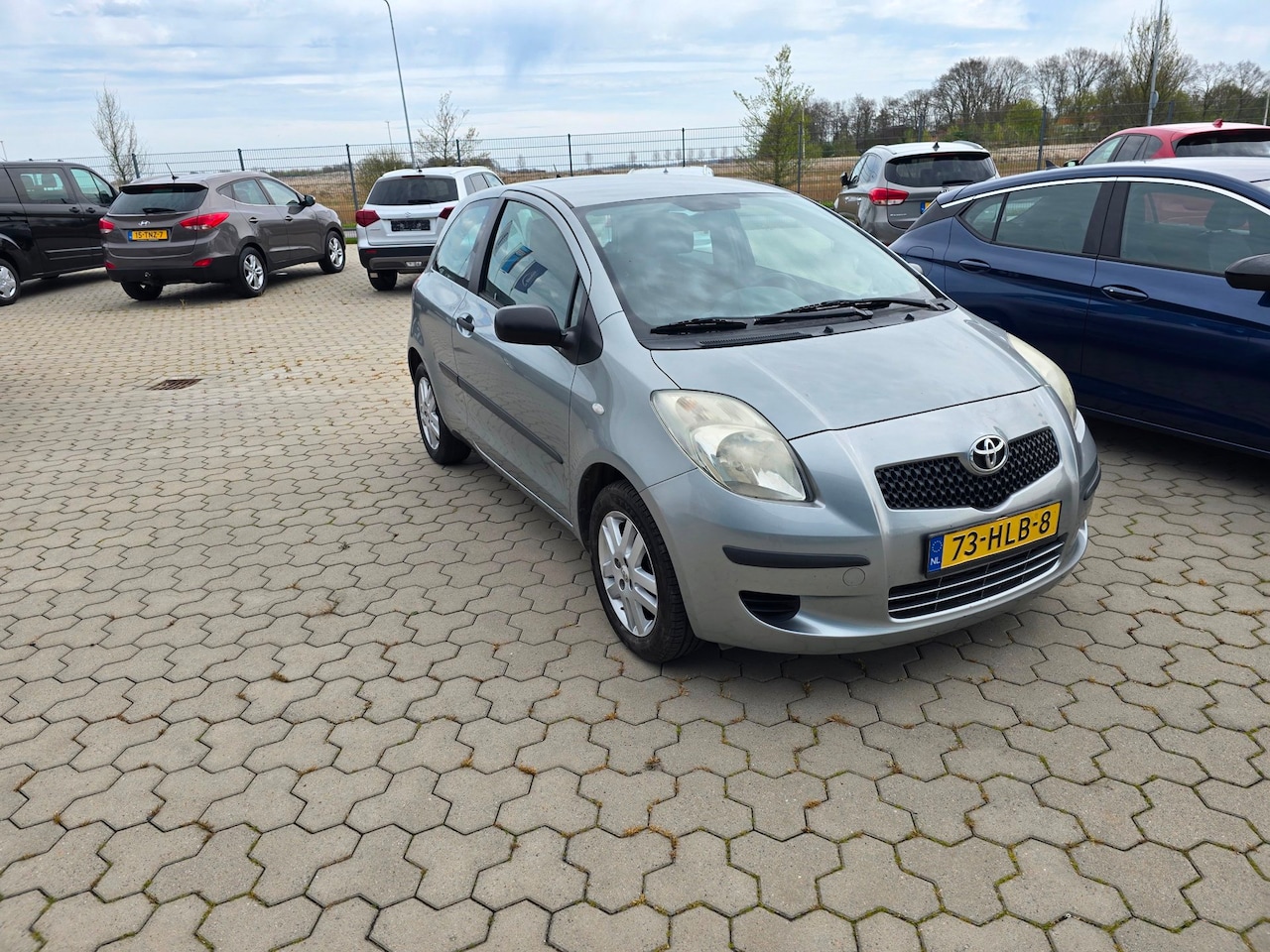 Toyota Yaris - 1.3 VVTi Terra| Nieuwe APK| NAP Correct - AutoWereld.nl