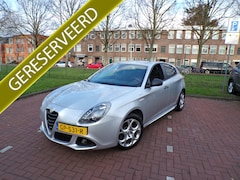 Alfa Romeo Giulietta - 1.4 T Sprint NAVI TEL CRUISECONT NL AUTO NAP
