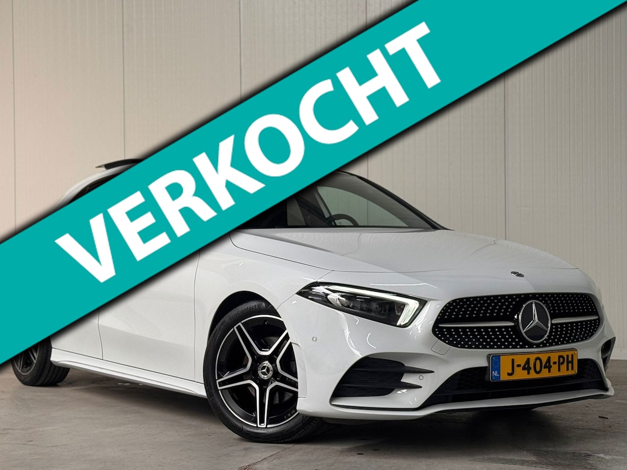 Mercedes-Benz A-klasse - 180 AMG l VOL! l PANO l MATRIX l EL-STOEL l SFEER l SOUND l TREKHAAK l CARPLAY l ORG.NL - AutoWereld.nl