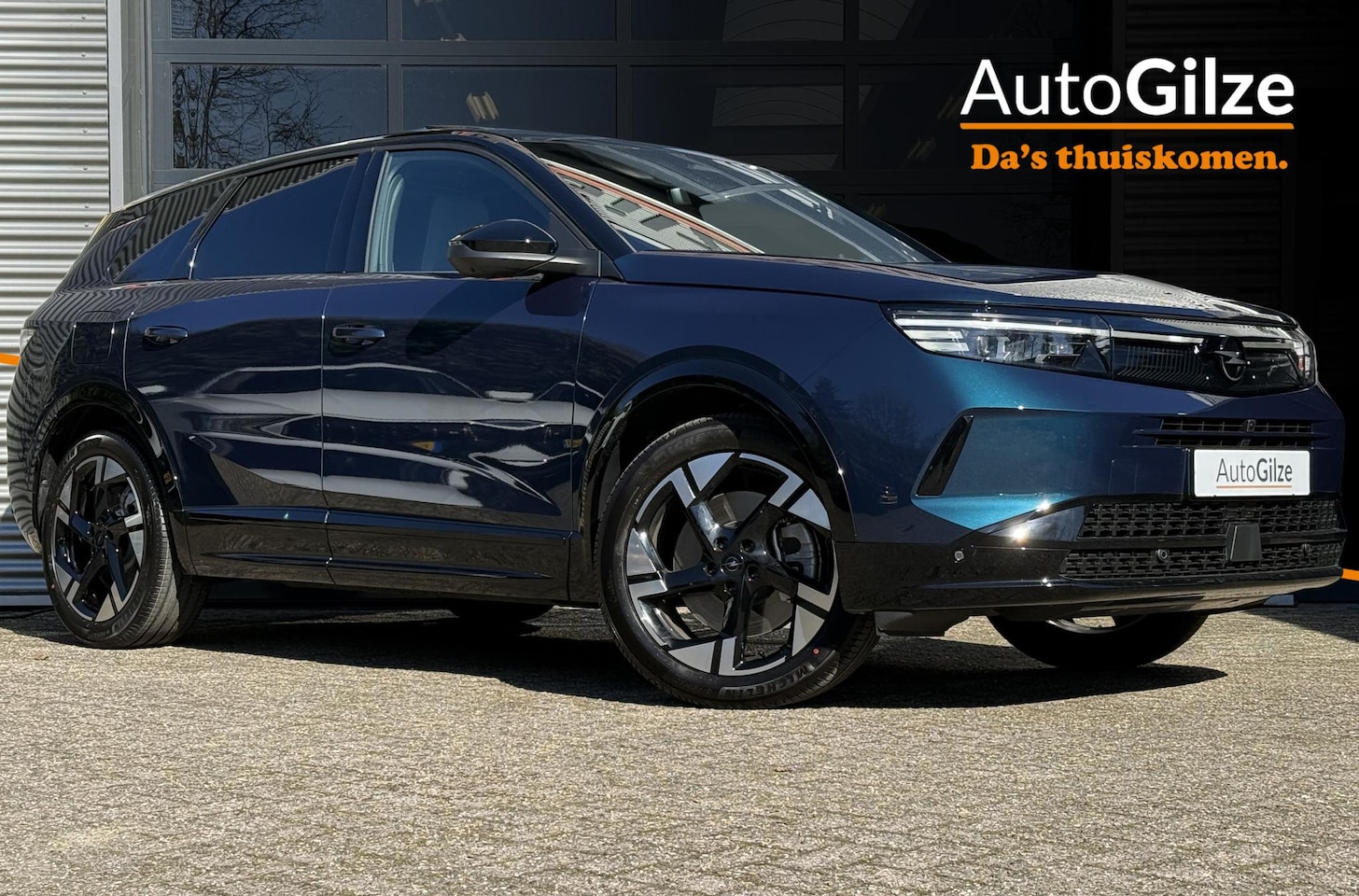 Opel Grandland - 1.6 Turbo Plug-in-Hybrid Ultimate l Pano l Trekhaak l Focal Sound l HUD l 20 Inch - AutoWereld.nl