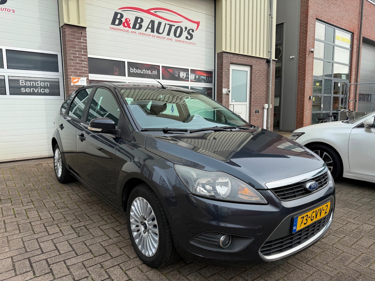 Ford Focus - 2.0 Titanium Airco Cruise PDC Climate Control - AutoWereld.nl
