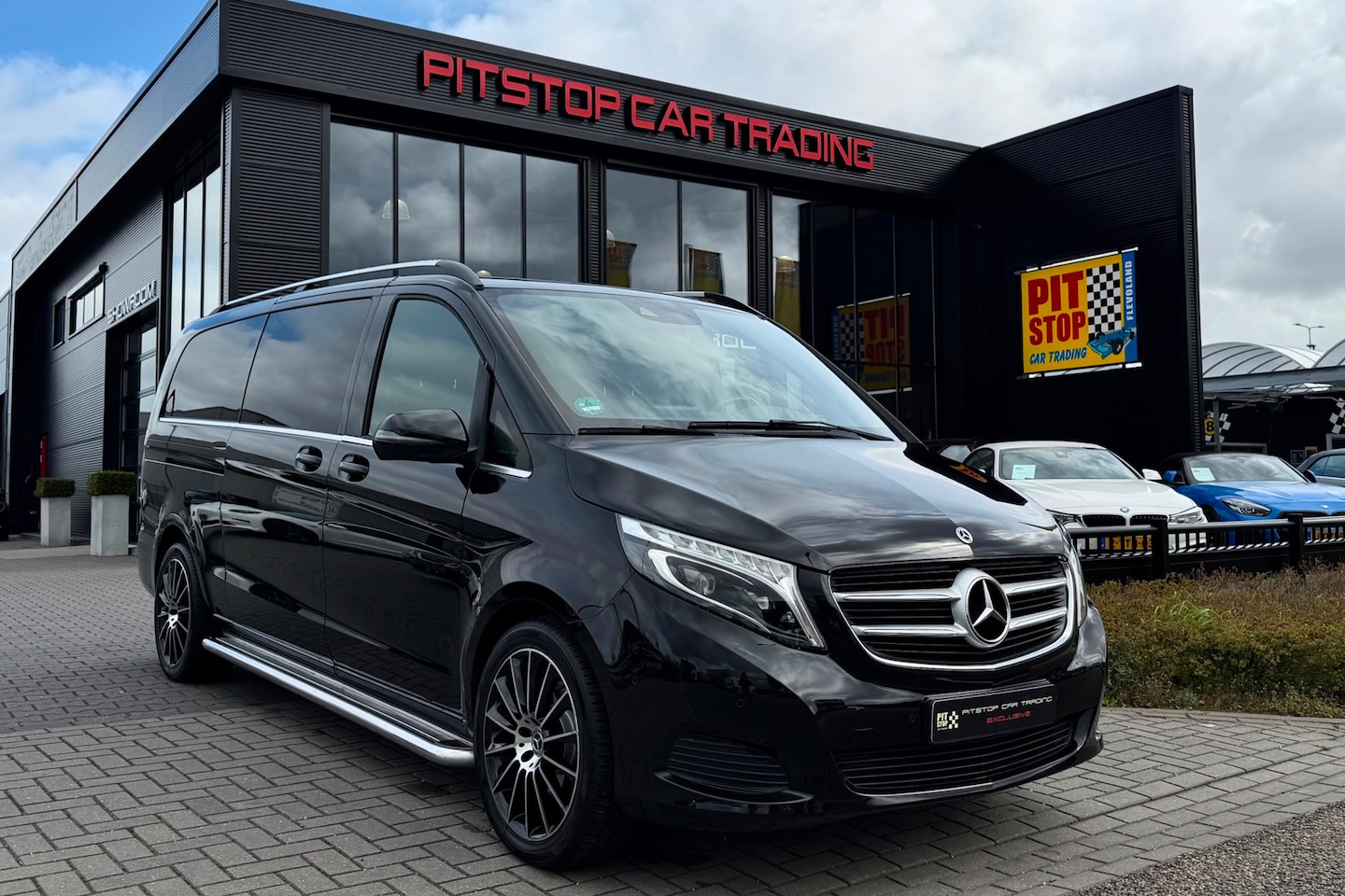 Mercedes-Benz V-klasse - 250d Extra Lang DC AMG, 5-Persoons, Camera, LED! - AutoWereld.nl