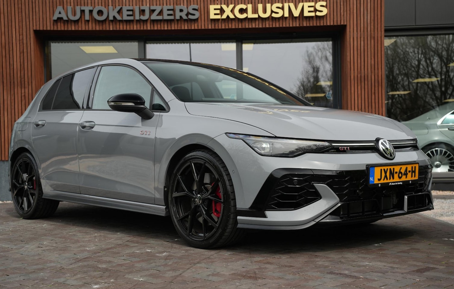 Volkswagen Golf - 2.0 TSI GTI Facelift IQ LED Sfeerverlichting Harman/Kardon Carplay Stuurverw. 19"LM - AutoWereld.nl