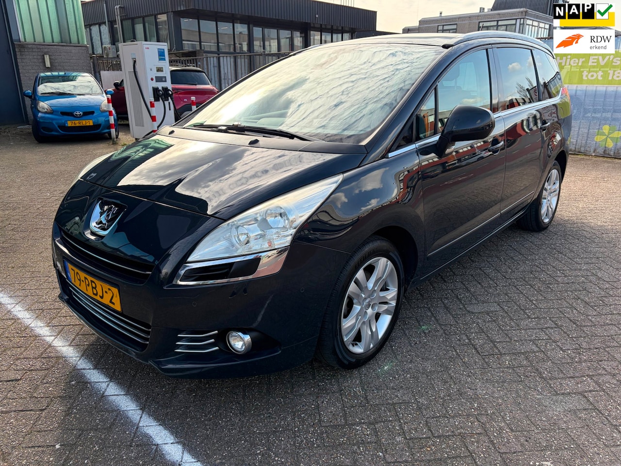 Peugeot 5008 - 1.6 THP Blue Lease Executive 7 pers. / Pano'dak / Navi / Trekhaak / PDC - AutoWereld.nl