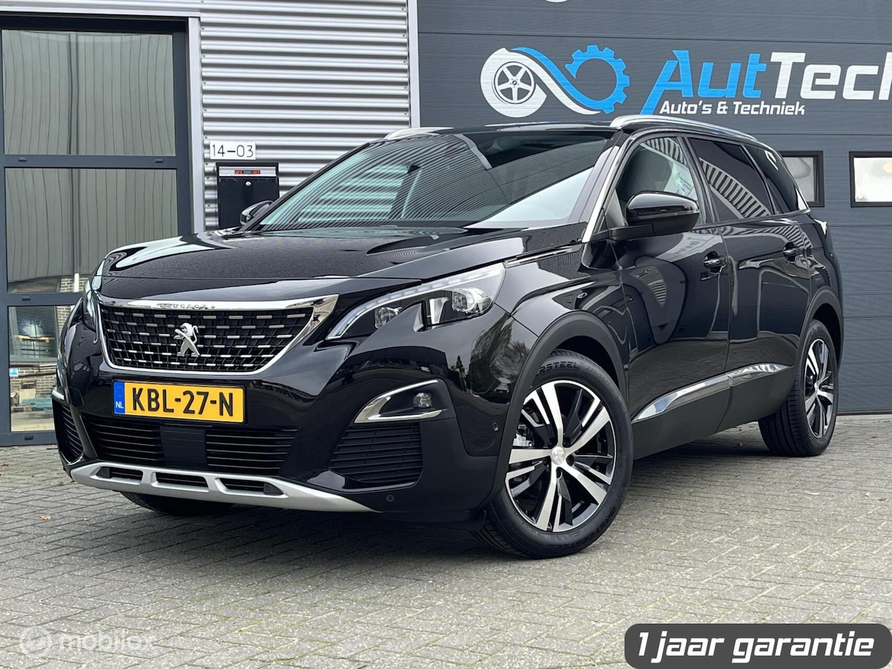 Peugeot 5008 - 1.2 PureTech Allure Pano Keyless StoelVw All-in - AutoWereld.nl