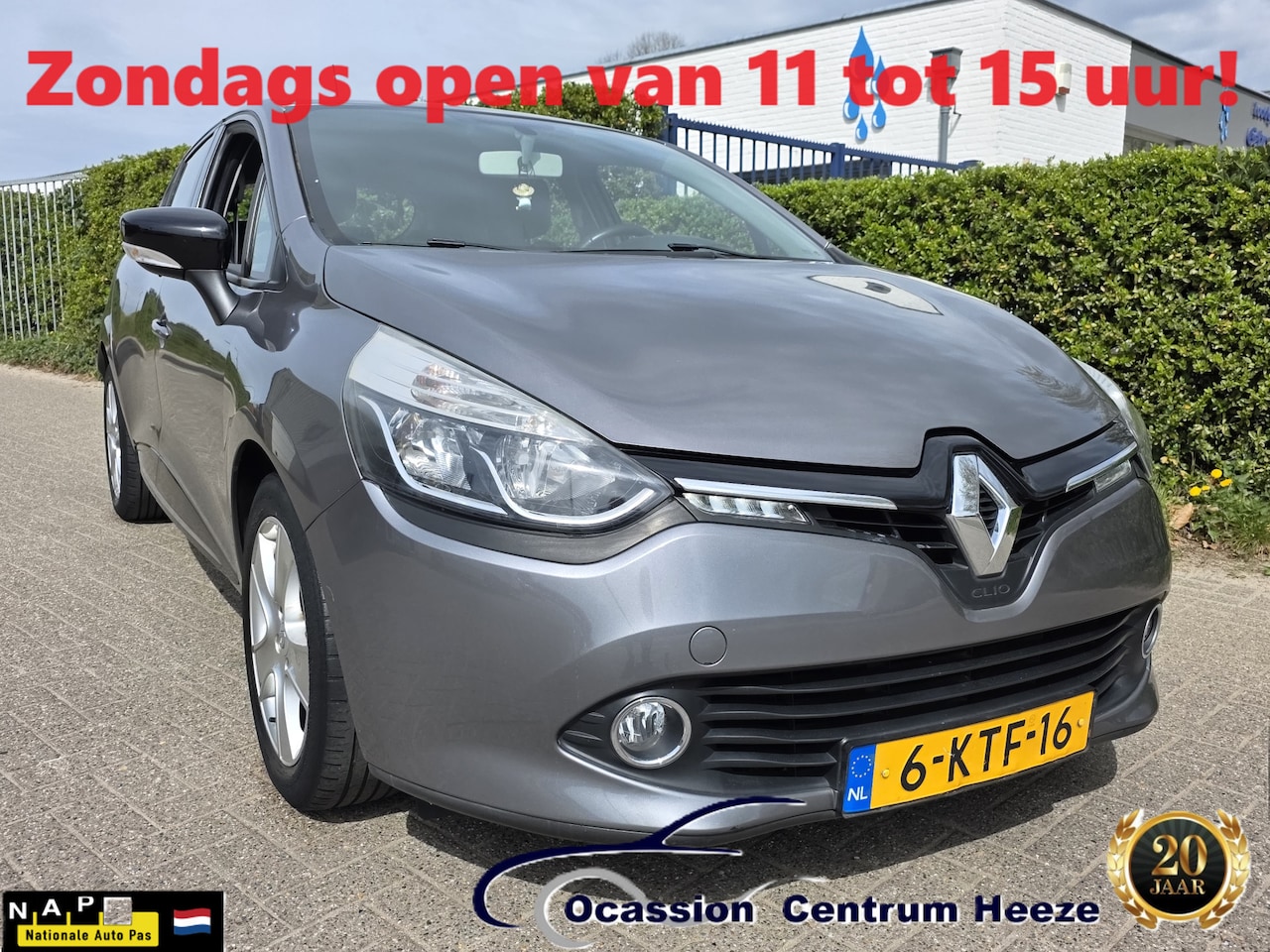Renault Clio - 0.9 TCe Expression! Navi! Lm Velgen! Nwe APK! Zondag OPEN! - AutoWereld.nl