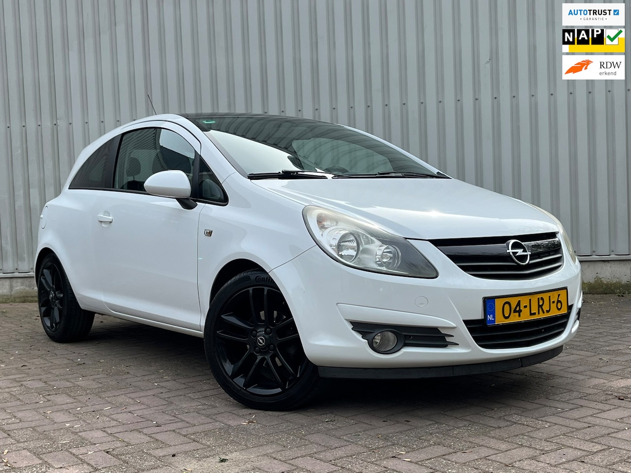 Opel Corsa - 1.4-16V Color Edition Airco - AutoWereld.nl