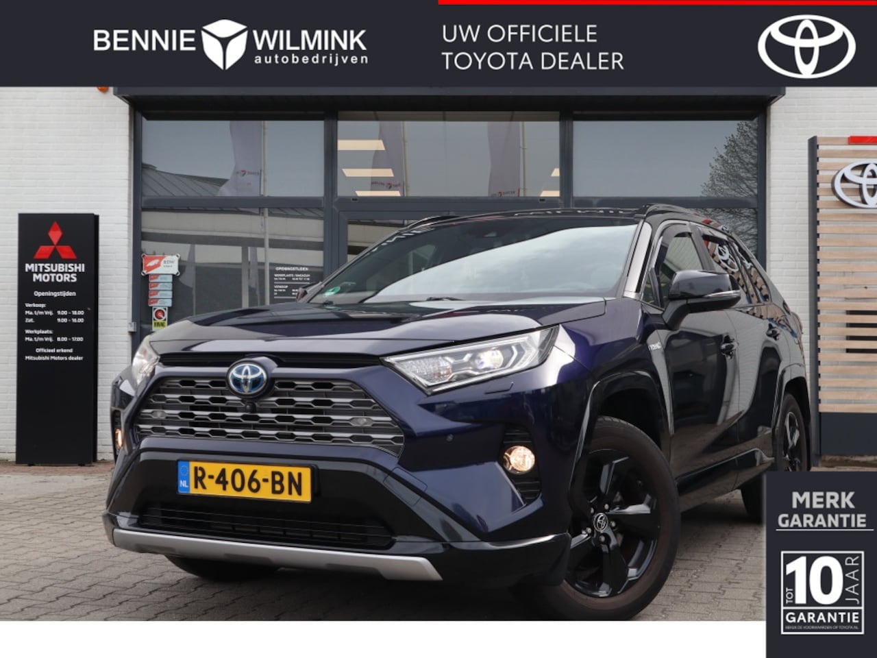 Toyota RAV4 - 2.5 Hybrid Bi-Tone Trekhaak | Innovation pack | Verwarmd stuur - AutoWereld.nl