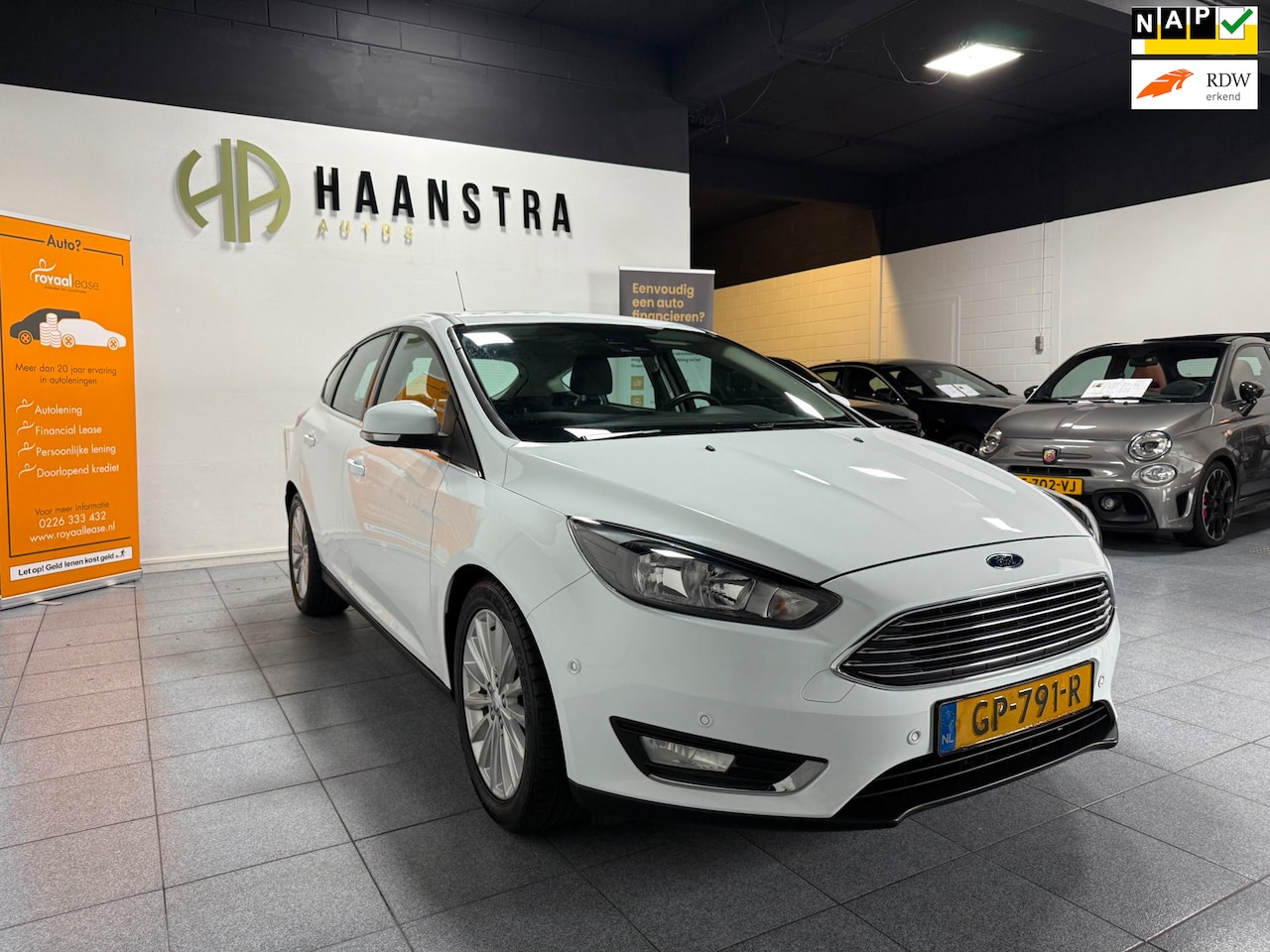 Ford Focus - 1.0 Titanium Edition Navi 1e Eig schuifdak Lm Velg NL Auto! NAP - AutoWereld.nl