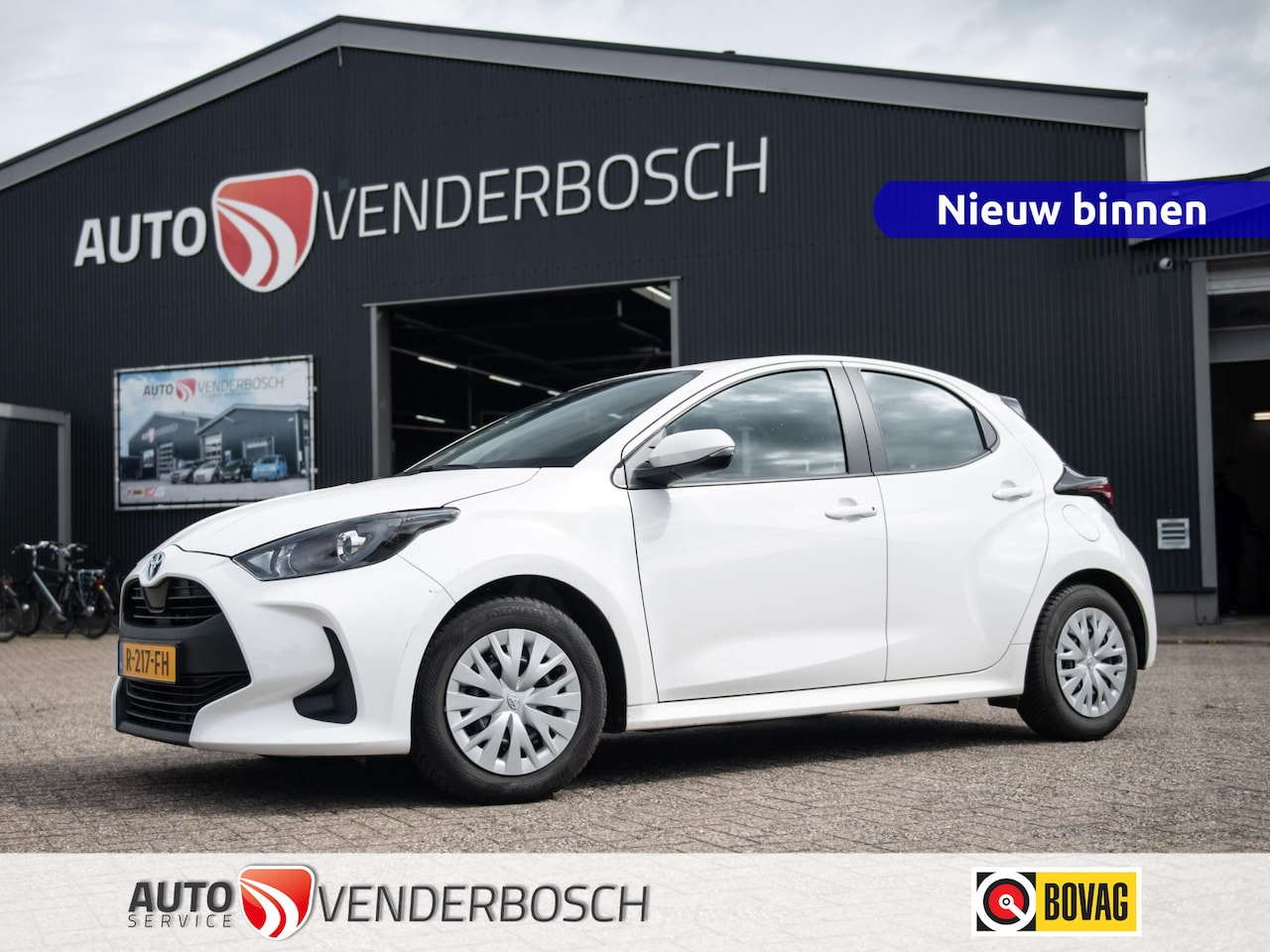 Toyota Yaris - 1.5 Hybrid Active 115pk | Camera | CarPlay | 1e Eigenaar | Adaptieve Cruise - AutoWereld.nl