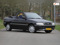 Ford Escort Cabrio - 1.6 CLX / Unieke auto / Laatste 16 jaar binnen gestaan / Origineel Nederlandse Escort