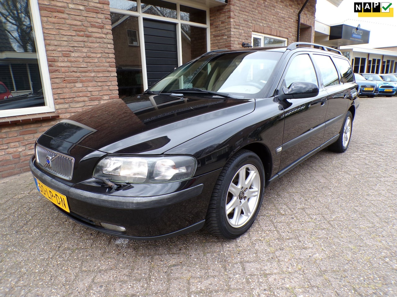 Volvo V70 - 2.4 Comfort Line 2.4 Comfort Line - AutoWereld.nl