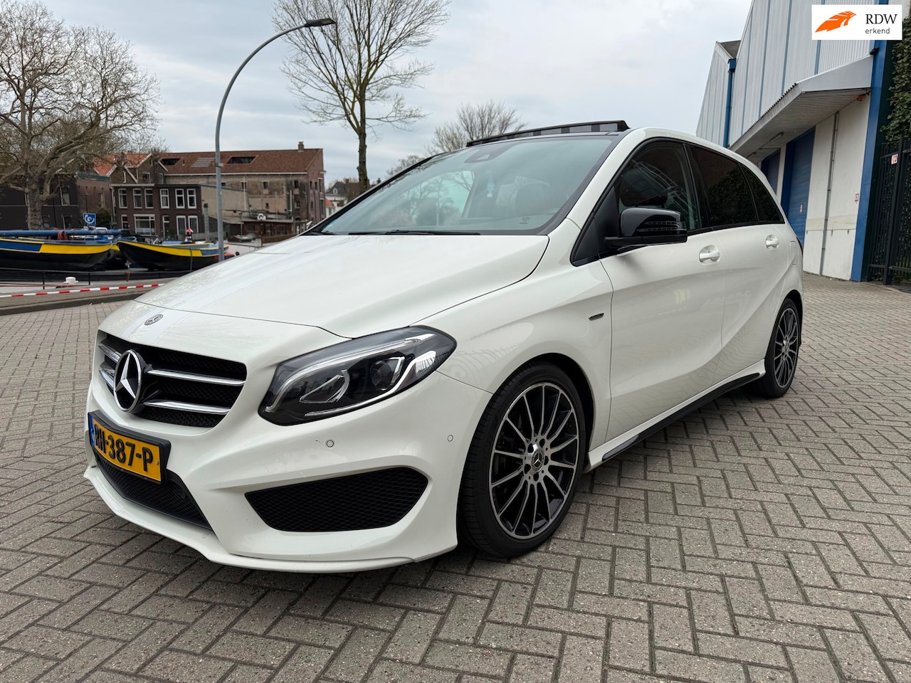 Mercedes-Benz B-klasse - 180 180 - AutoWereld.nl