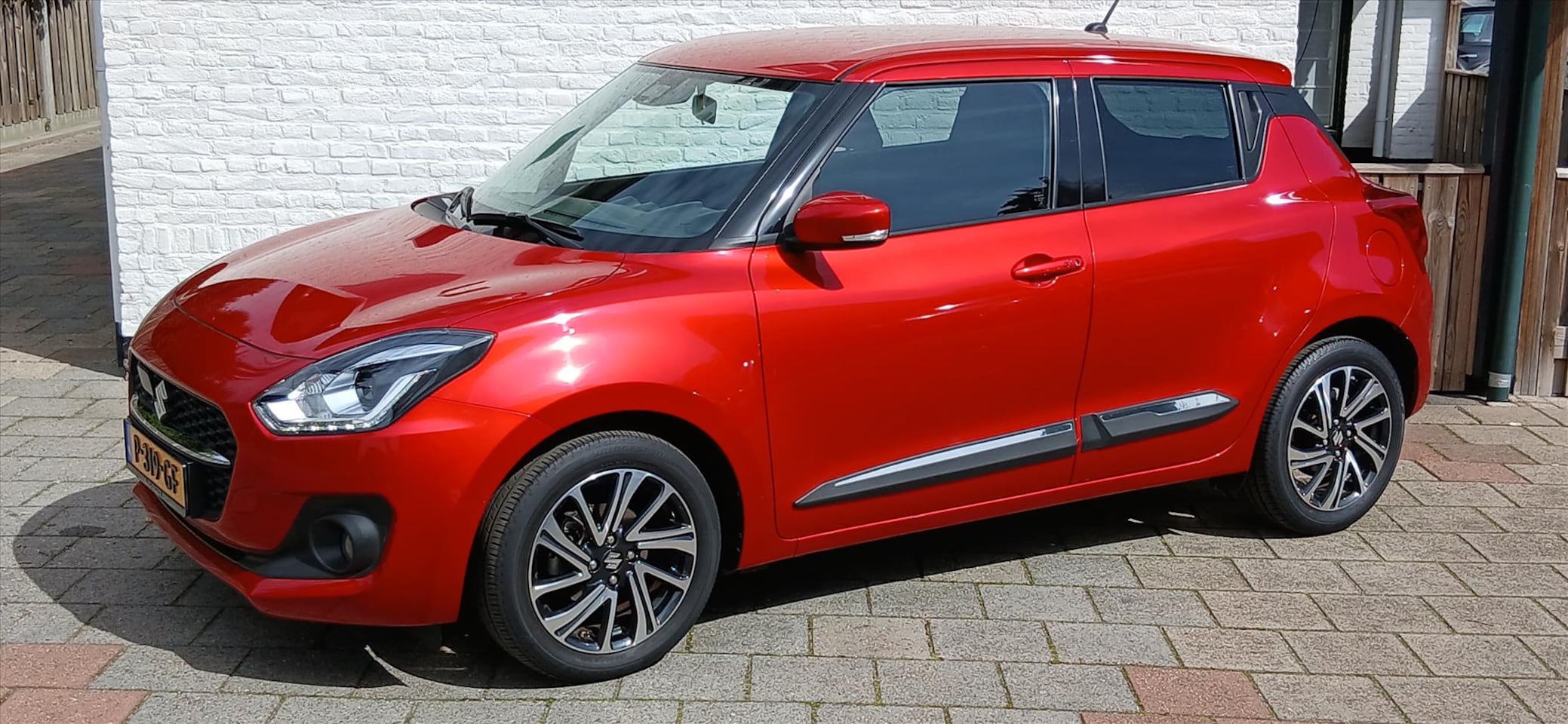 Suzuki Swift - 1.2 5drs stijl Smart Hybrid carplay, app cruise, clima - AutoWereld.nl