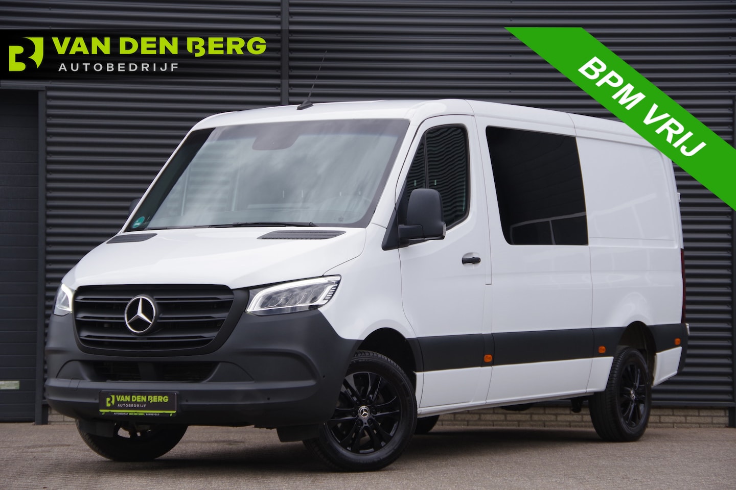 Mercedes-Benz Sprinter - 319 3.0 CDI V6 L2H1 DC-6P, 3.5T TREKHAAK, LED, ADAPT. CRUISE, MBUX 10'', CAMERA, NAVI, GEV - AutoWereld.nl