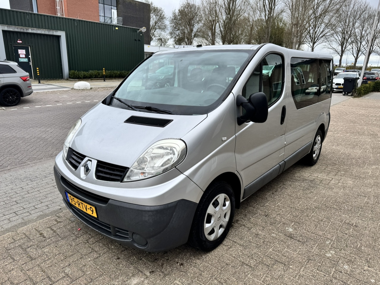 Renault Trafic Passenger - 2.0 dCi T27 L1H1 *Airco*9-Persoons*EXPORT* - AutoWereld.nl