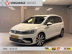 Volkswagen Touran - 1.5 TSI Highline 7p | LEER | LED | 2 x R-LINE | CAMERA |