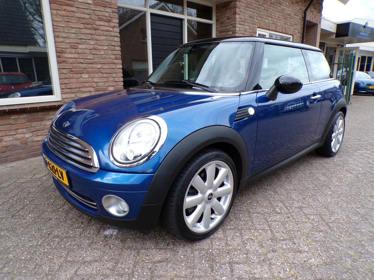 MINI Cooper - Mini 1.6 Half Leder / Navi - AutoWereld.nl