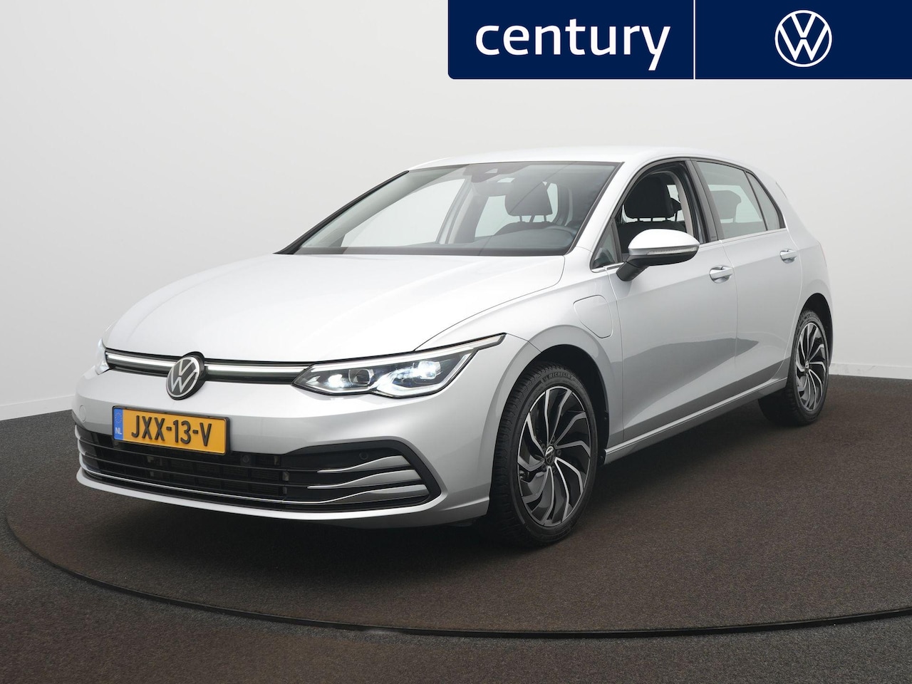 Volkswagen Golf - 1.4 eHybrid Style DSG / Adaptive cruise / Navi / Achteruitrijcamera / Sfeerverlichting - AutoWereld.nl
