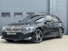 BMW 3-serie Touring - 320e M-Sport|Head Up|Trekhaak|19''|