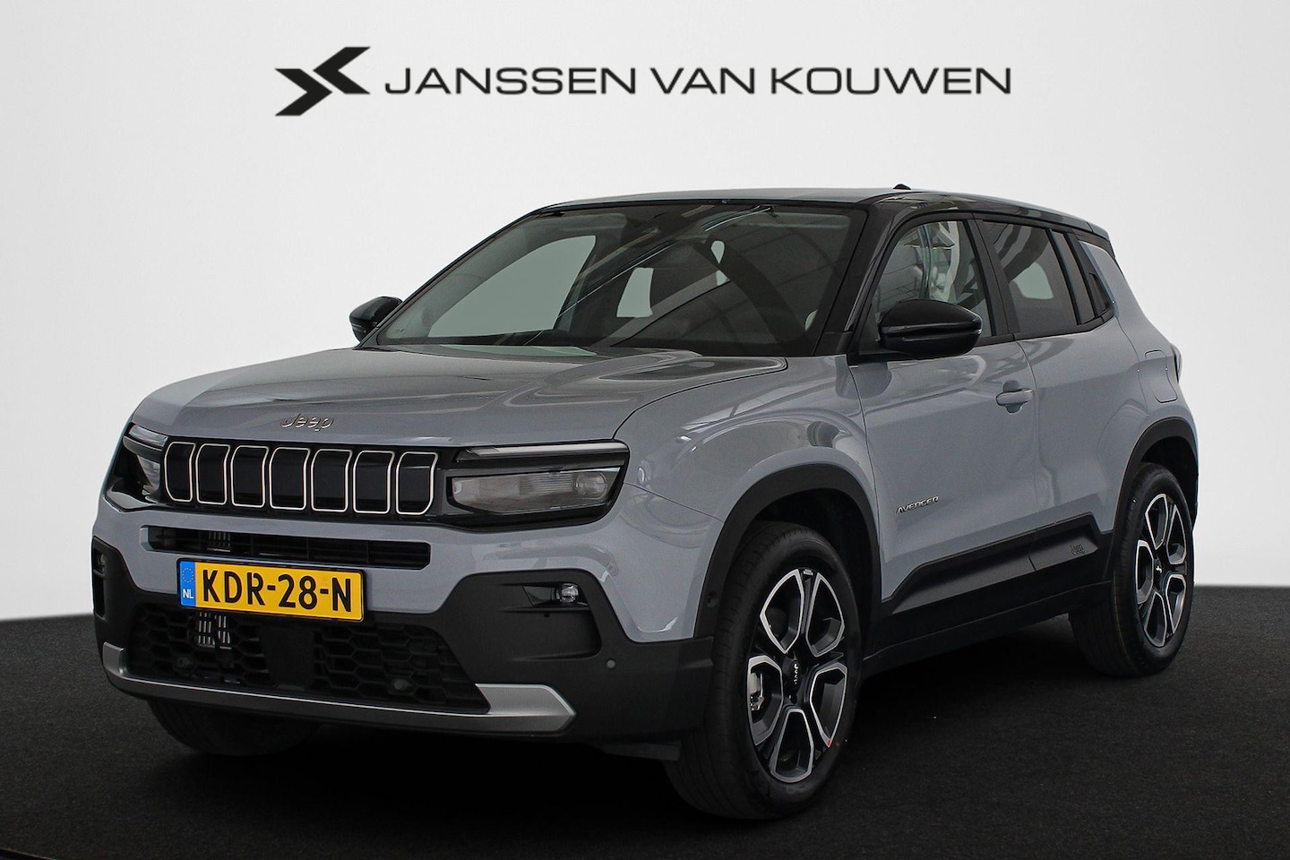 Jeep Avenger - 1.2 e-Hybrid Summit / Navi / Carplay / Winterpakket /  2+6 Jaar Garantie - AutoWereld.nl