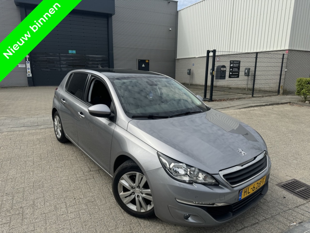 Peugeot 308 - 1.6 BlueHDi Pano Camera Sensor Lage Km - AutoWereld.nl