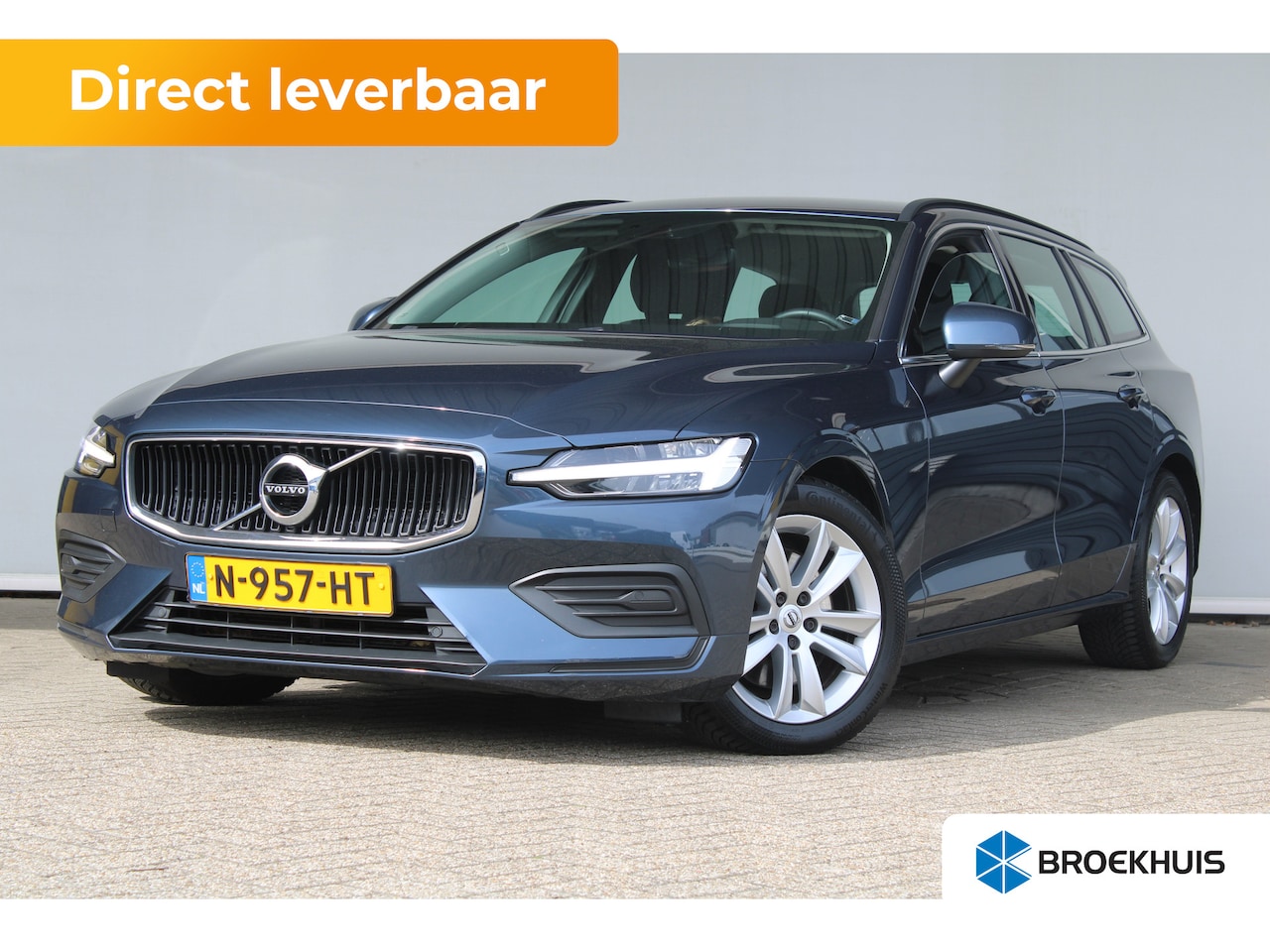 Volvo V60 - 2.0 B3 Momentum Business | Trekhaak | Navigatie | Cruise control adaptief | LED koplampen - AutoWereld.nl