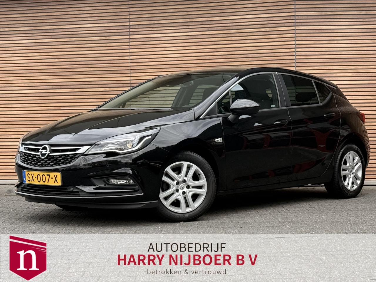 Opel Astra - 1.0 Online Edition Navi / Clima / Trekhaak / Carplay - AutoWereld.nl
