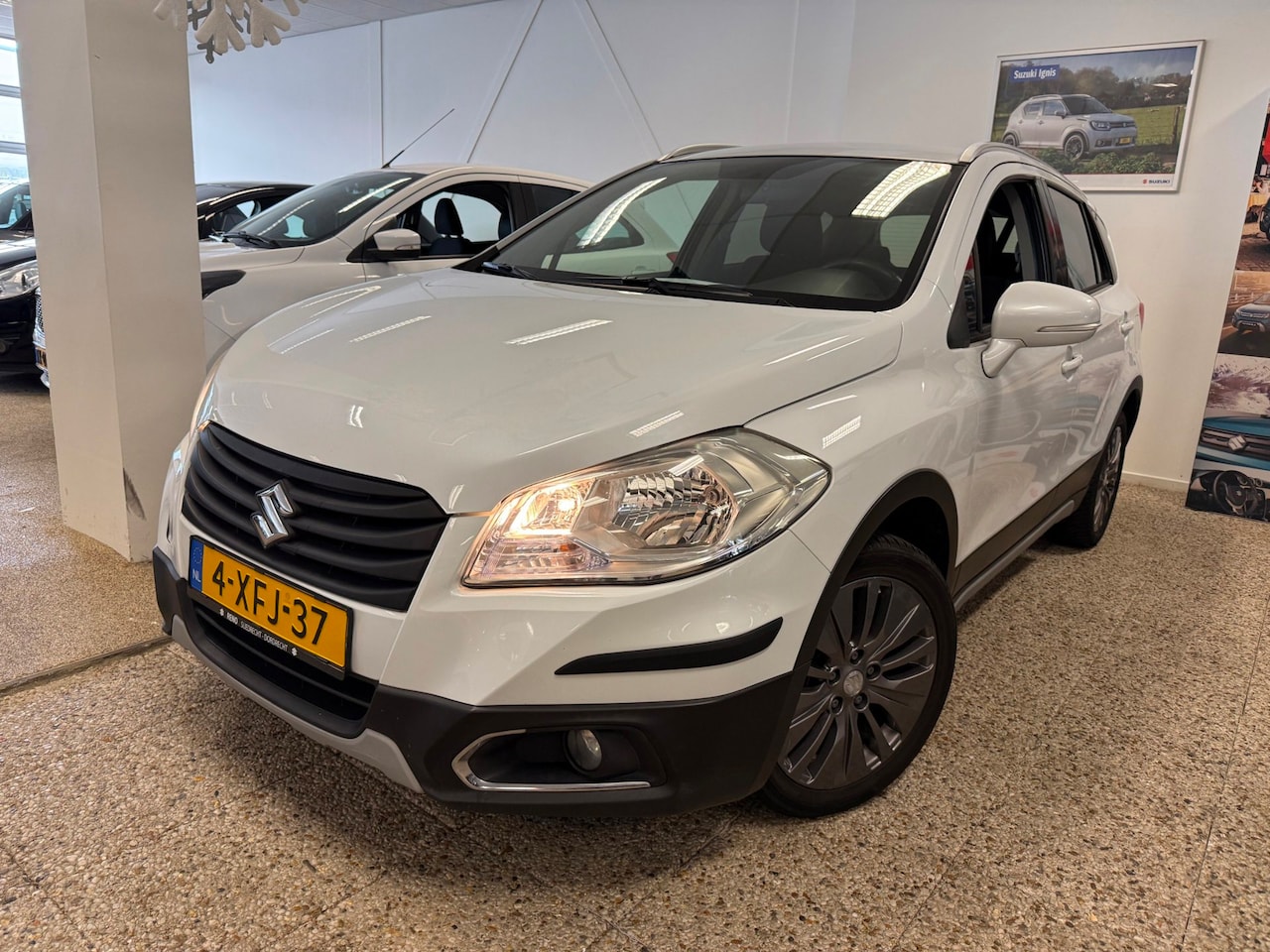 Suzuki SX4 S-Cross - 1.6 Exclusive Navi |Trekh. |All season | Dealer onderhouden - AutoWereld.nl