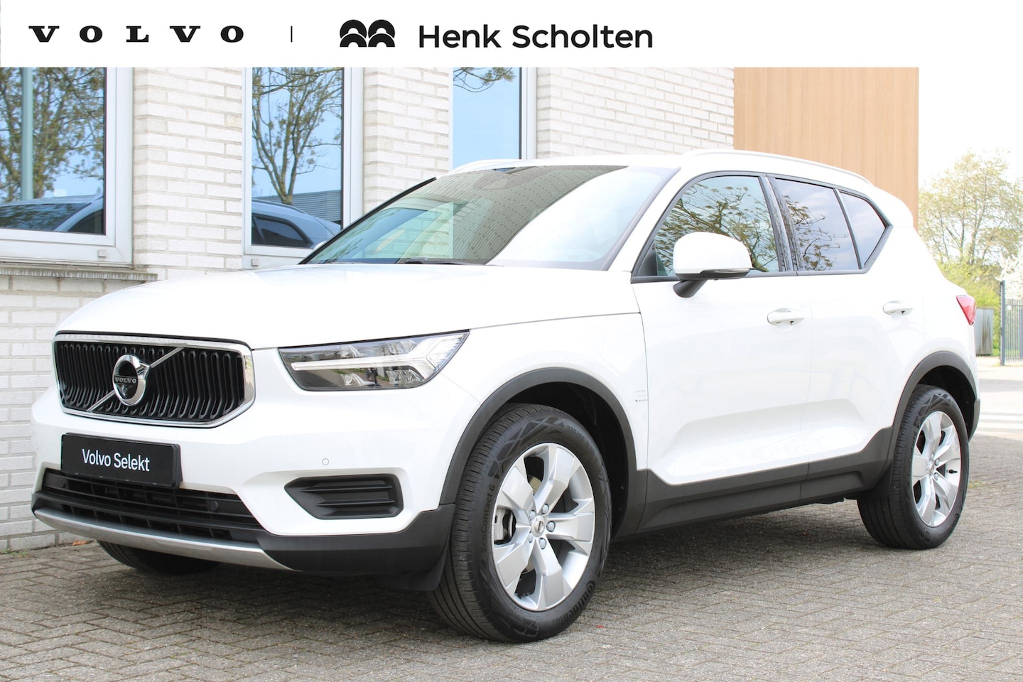 Volvo XC40 - T2 Momentum Business | Dealer onderhouden | 360 graden camera | Adaptieve cruise control | - AutoWereld.nl