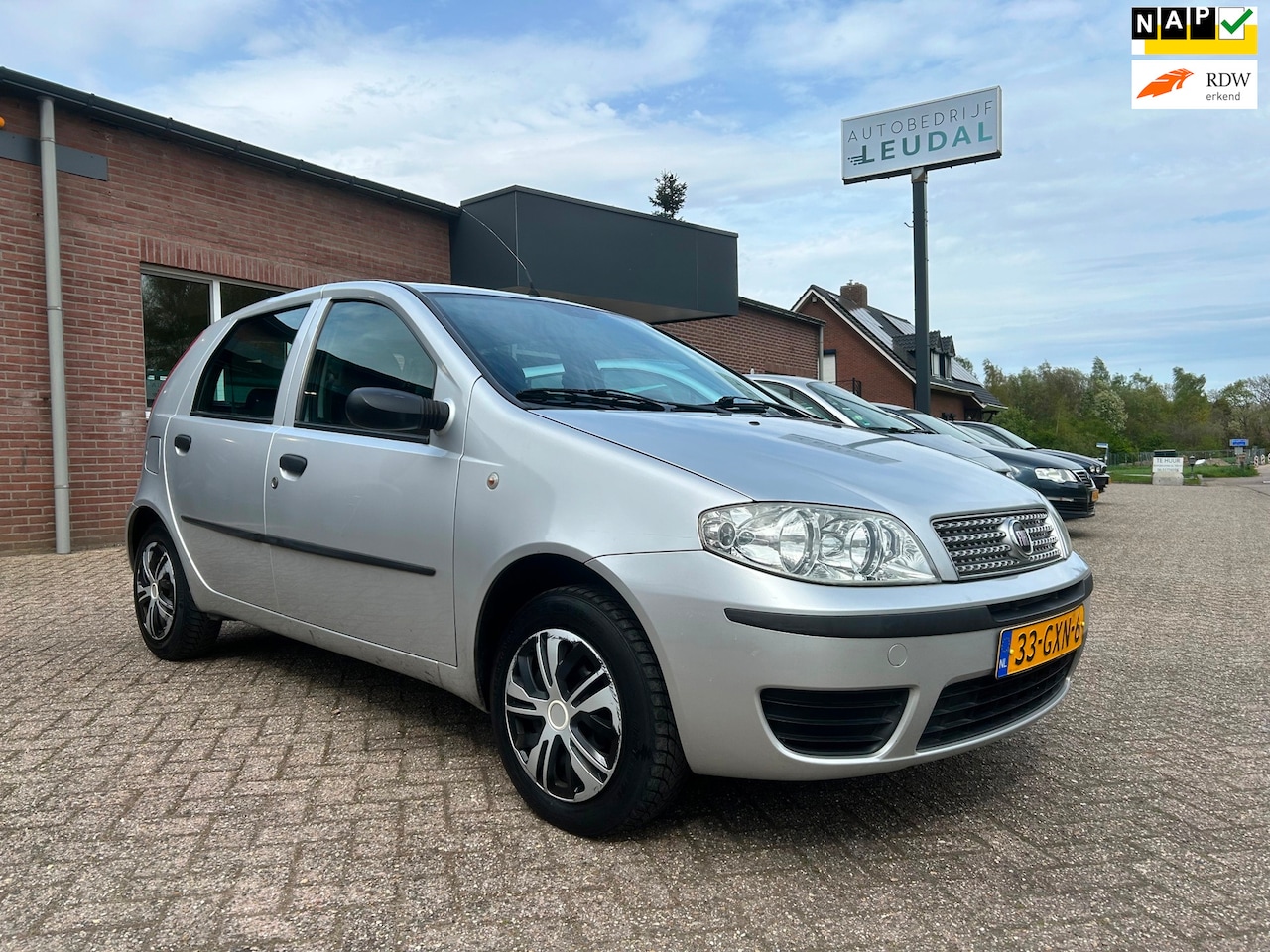 Fiat Punto - 1.2 Active // 5Drs // Airco // Nieuwe APK !! - AutoWereld.nl