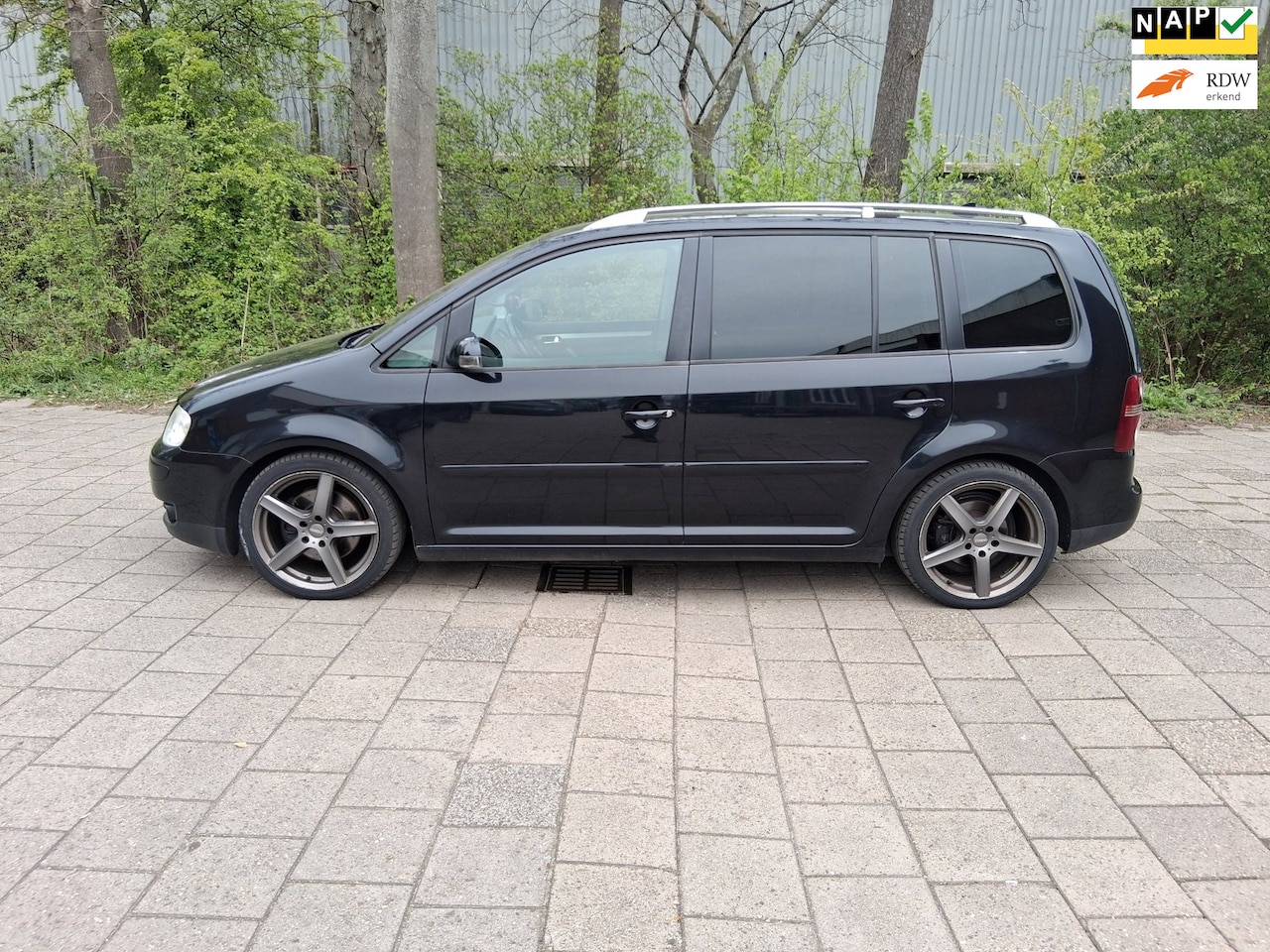 Volkswagen Touran - 2.0 TDI Highline 2.0 TDI Highline - AutoWereld.nl